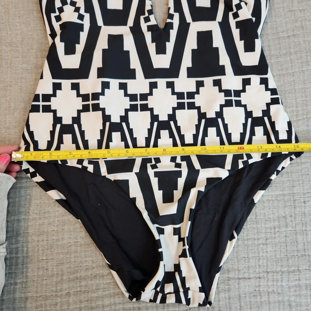 BECCA Women's 'Primitive Journey' Deep V-Neck One-Piece Swimsuit Sz. M